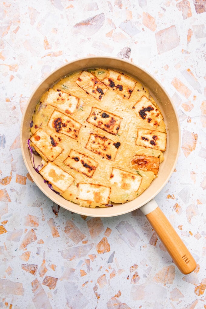 vegan Okonomiyaki in pan