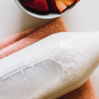 low fodmap vegan milk and strawberries