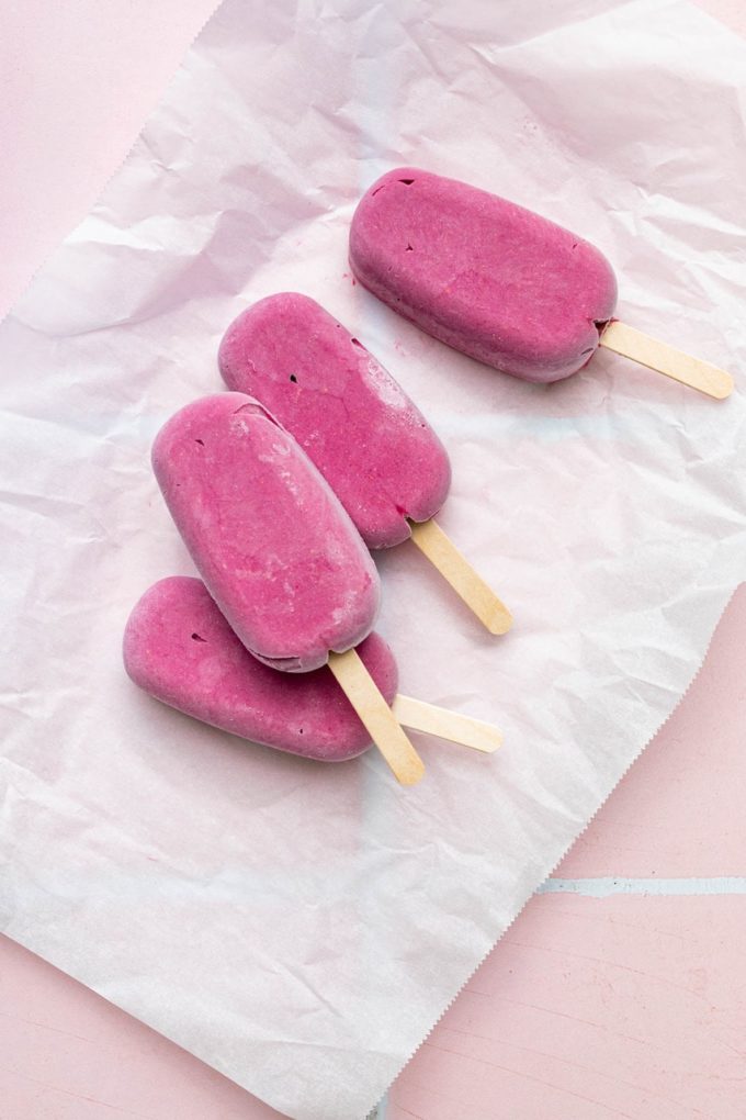 Raspberry Vegan Dark Chocolate Magnum Bars